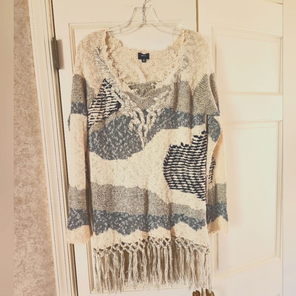 FATE BOHO SWEATER TUNIC. NWT.Pit to pit 20